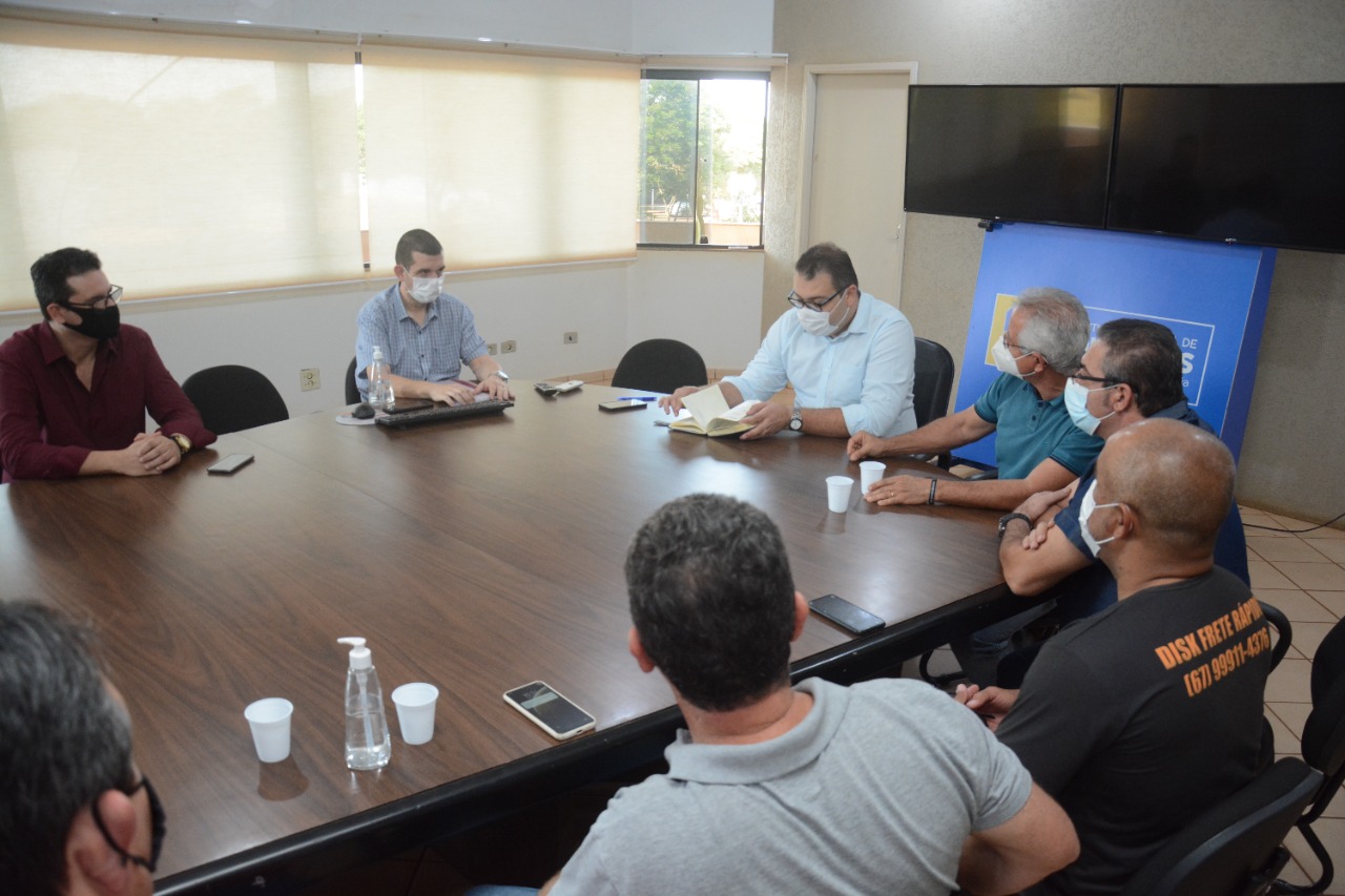 Sergio Nogueira articula reunião entre o prefeito Alan Guedes e lideranças de bairros