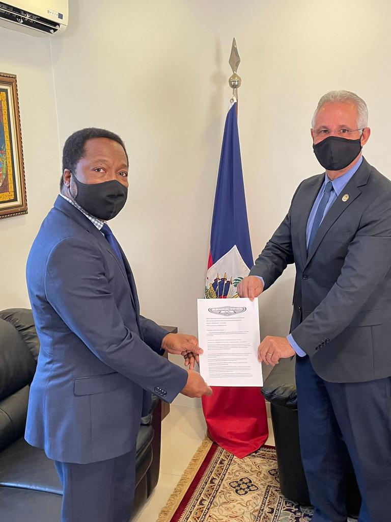Em agenda na Embaixada do Haiti, Sergio Nogueira pede regularização dos haitianos que residem em Dourados
