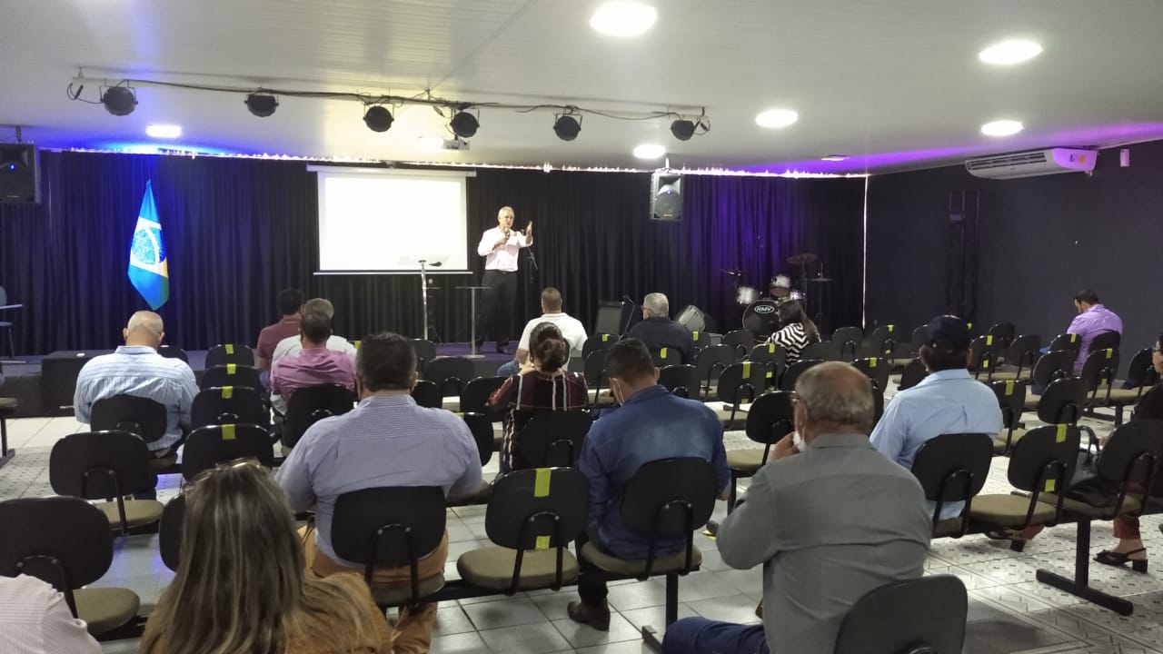 Sergio Nogueira ministra palestra que abordou políticas sobre suicídio em Seminário da UCVMS