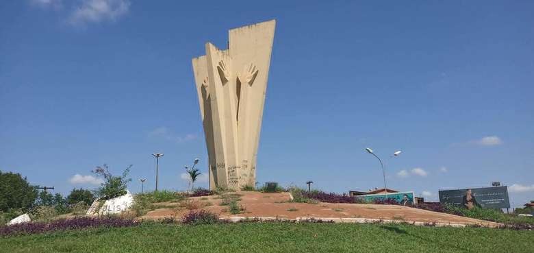 Monumento ao Colono é retrato do abandono em Dourados