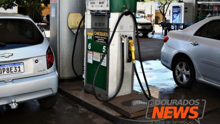 Preço médio da gasolina tem aumento e maio termina com o segundo valor mais alto do ano