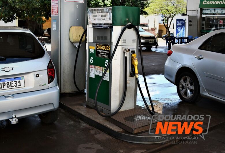 Preço médio da gasolina tem aumento e maio termina com o segundo valor mais alto do ano