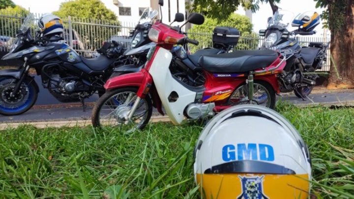 Homem é detido vendendo moto furtada na Presidente Vargas
