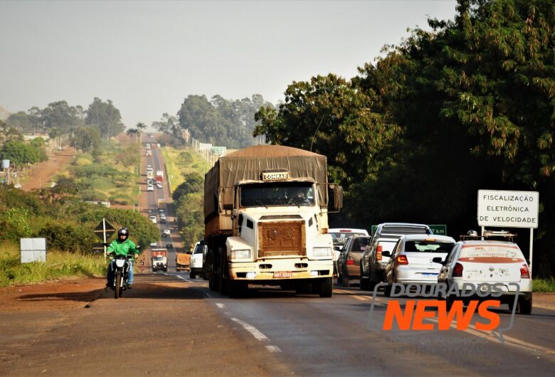 União abre licitação para recuperar rodovia que liga Dourados à região de fronteira