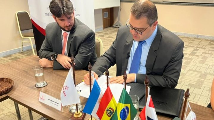 Alan Guedes assina contrato com Fonplata para investimentos de R$ 270 milhões em Dourados