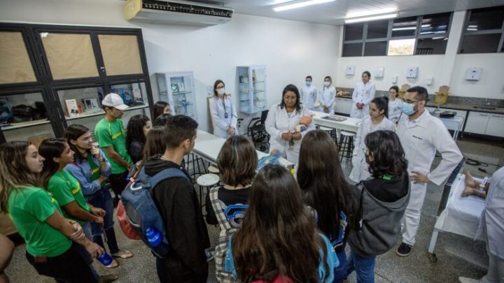 Colégio Unigran passa a oferecer curso de Técnico em Enfermagem