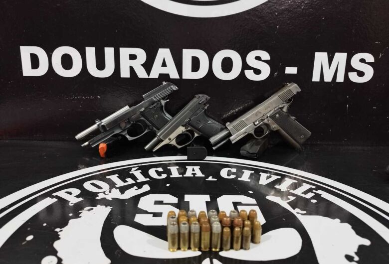 Em investigação de homicídio, comerciante é detido com armas furtadas da PM do Mato Grosso e de MS