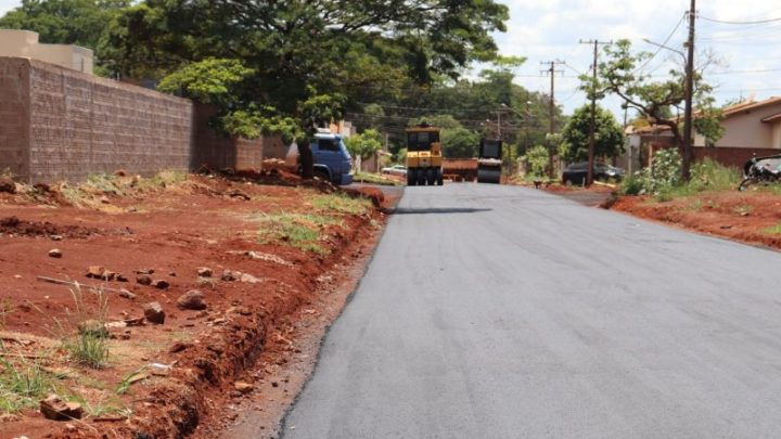 Prefeitura avança com obras de asfaltamento no Parque dos Jequitibás