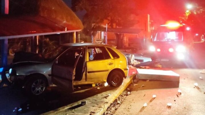 Jovem morre após ser atropelada por carro desgovernado em via pública