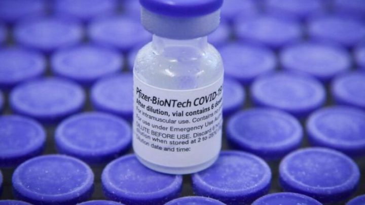 Vacina bivalente contra Covid começa a ser aplicada nesta segunda
