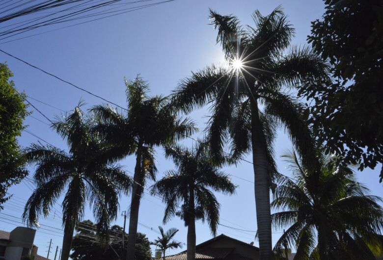 Temperatura sobe rápido e chega perto de 30°C nas primeiras horas da manhã