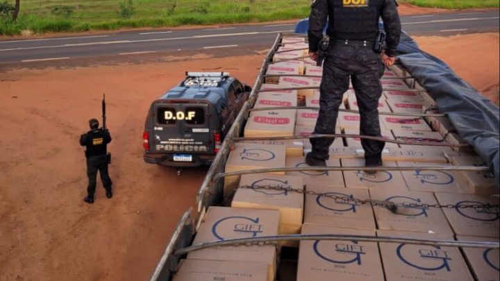 Contrabando de cigarros avaliado em R$ 2 milhões é apreendido