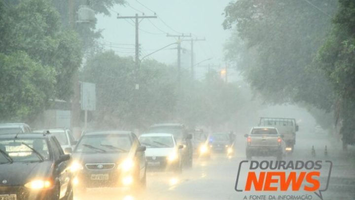 Dourados e outras cidades em alerta de chuvas intensas e tempestade nesta terça