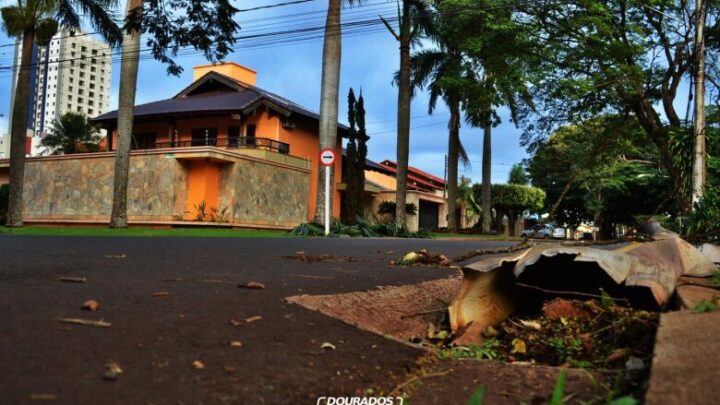 Após chuva, temperatura despenca e Inmet coloca Dourados em alerta para ventos fortes