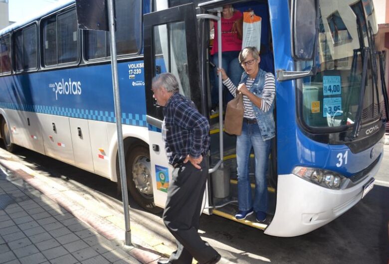 Debate aborda subsídio federal para manter gratuidade de transporte coletivo a idosos
