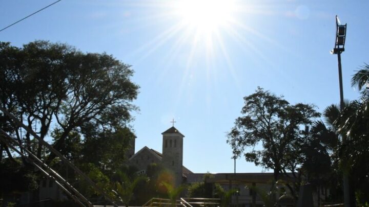 Alerta de calor intenso segue até a noite deste domingo em Dourados