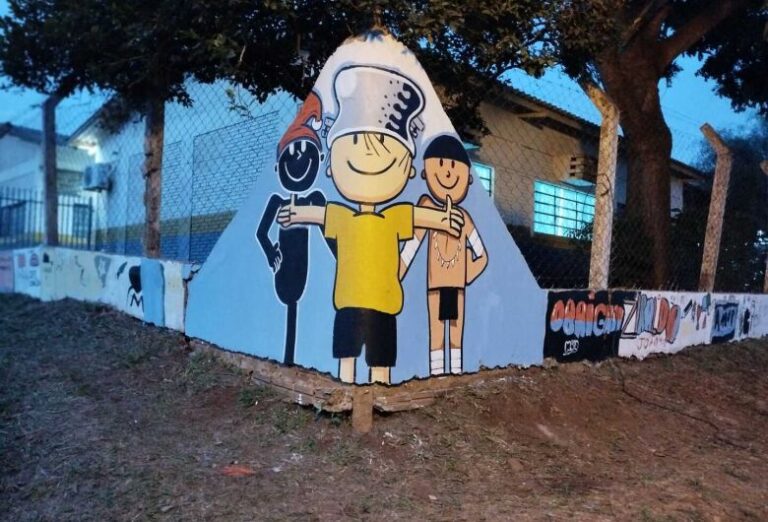 Projeto de grafite leva arte para escola da periferia e homenageia Ziraldo