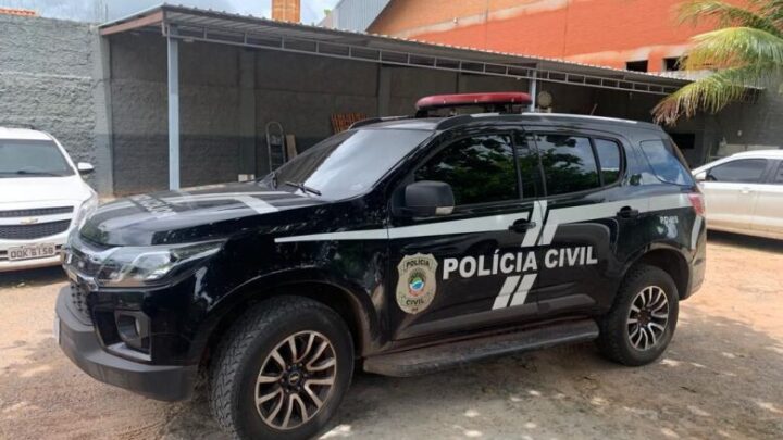 Polícia fecha “boca de fumo” e dois jovens são presos