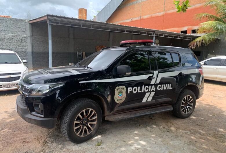 Polícia fecha “boca de fumo” e dois jovens são presos