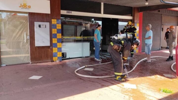 Princípio de incêndio atinge sorveteria na avenida Marcelino Pires