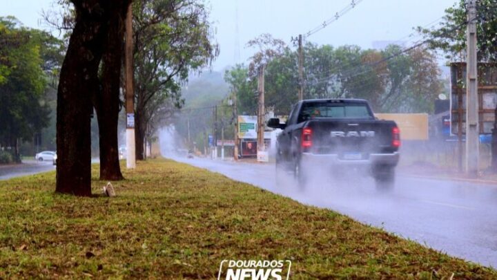 Alerta prevê chuvas intensas, ventos e granizo em Dourados e várias regiões de MS